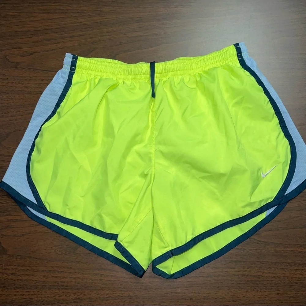 20 Girls Nike Dri Fit Running shorts